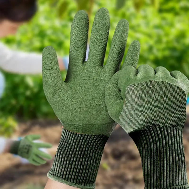 Pair of Waterproof Gardening Gloves made with Latex, Protective Non-Slip Horticultural Gloves and Gear for Vegetable and Flower Plants, Gardening Glove TitanTide